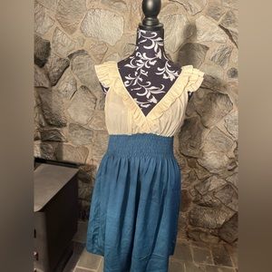 Love 21 Cream & Teal VNeck Dress L